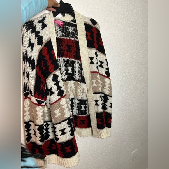 Cardigan - Picture 2 of 3